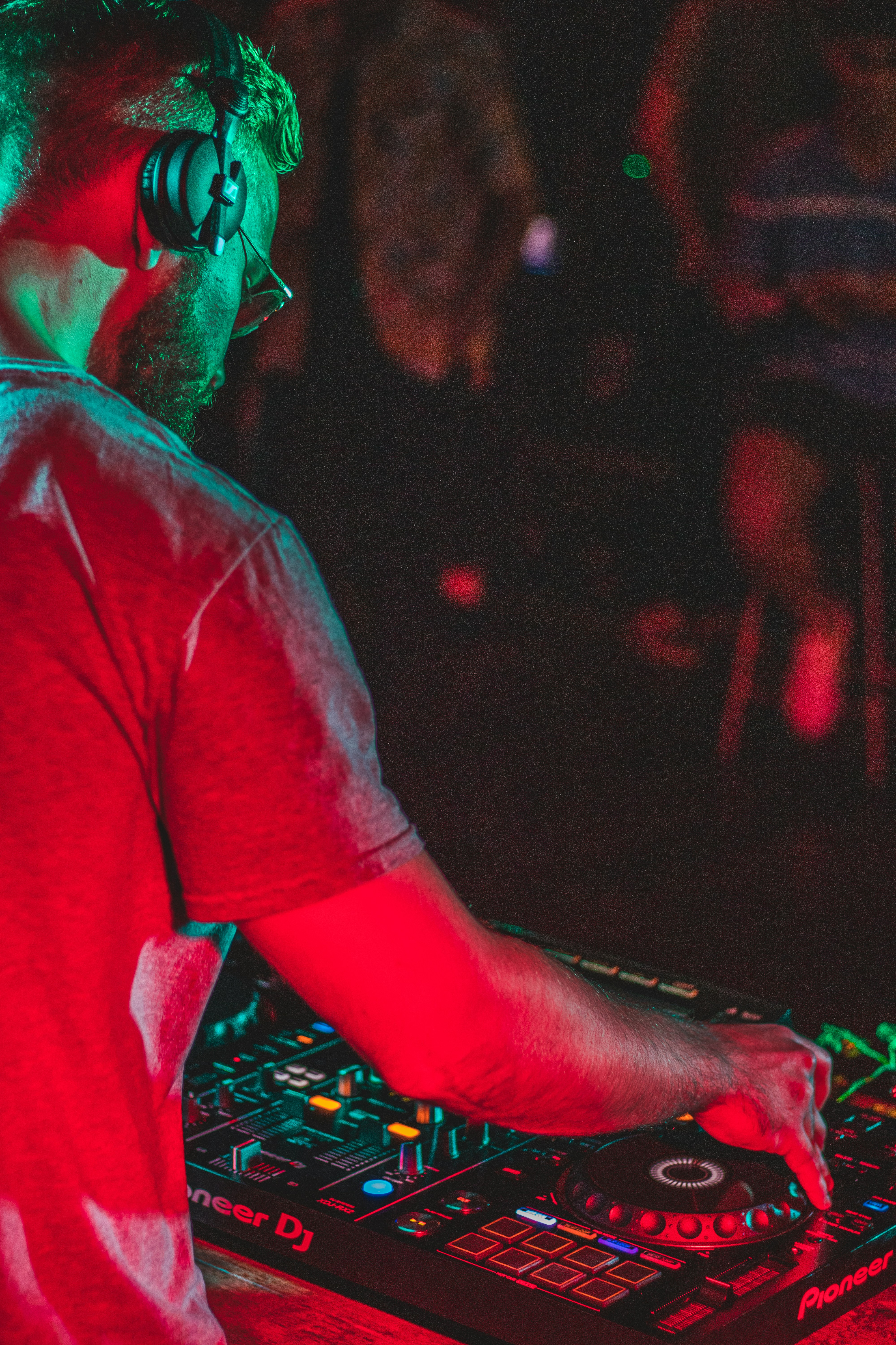 dj pleasing crowd with ai generated edm music