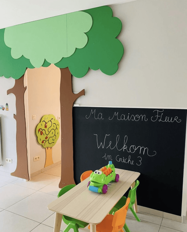 inkomstbord en ingang