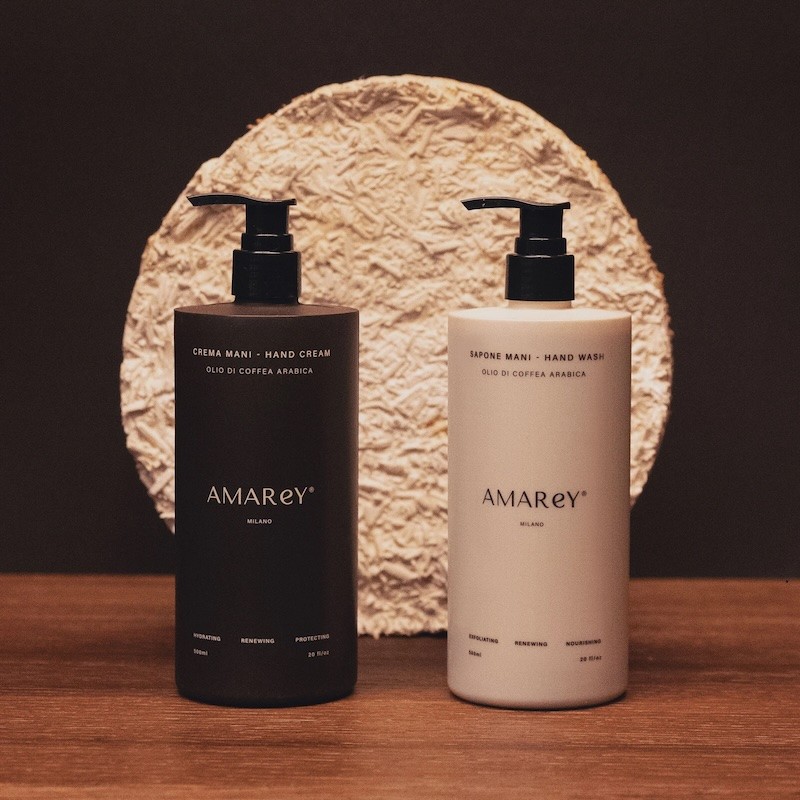 Amarey Regenerative Hand Ritual in a beige and brown 500ml VIVOMER bottle. This large-format sustainable packaging provides a durable drop-in replacement for traditional HDPE liquid soap bottles.