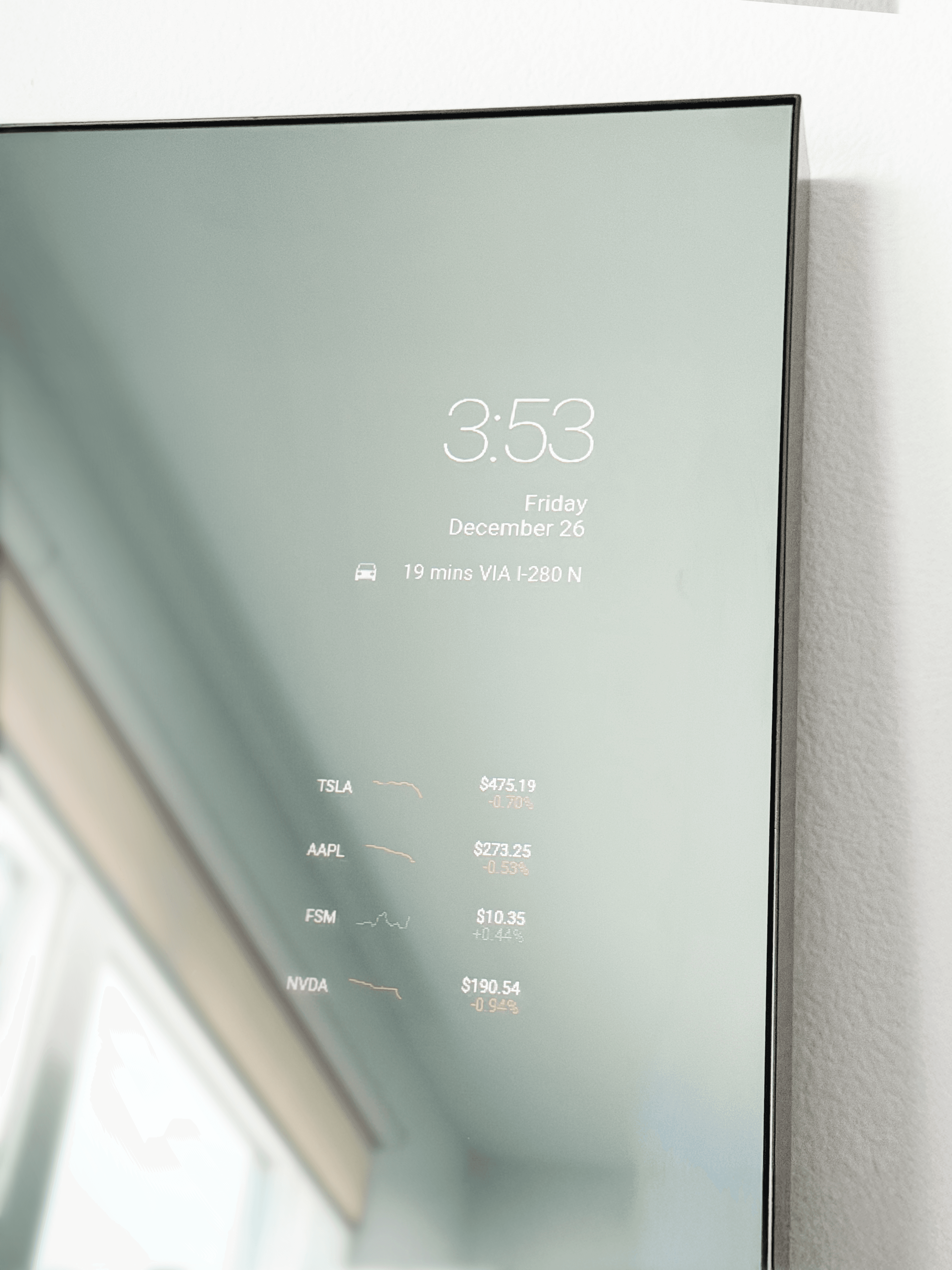 Batch.Works logo over a photo of a box of 3D printed objects