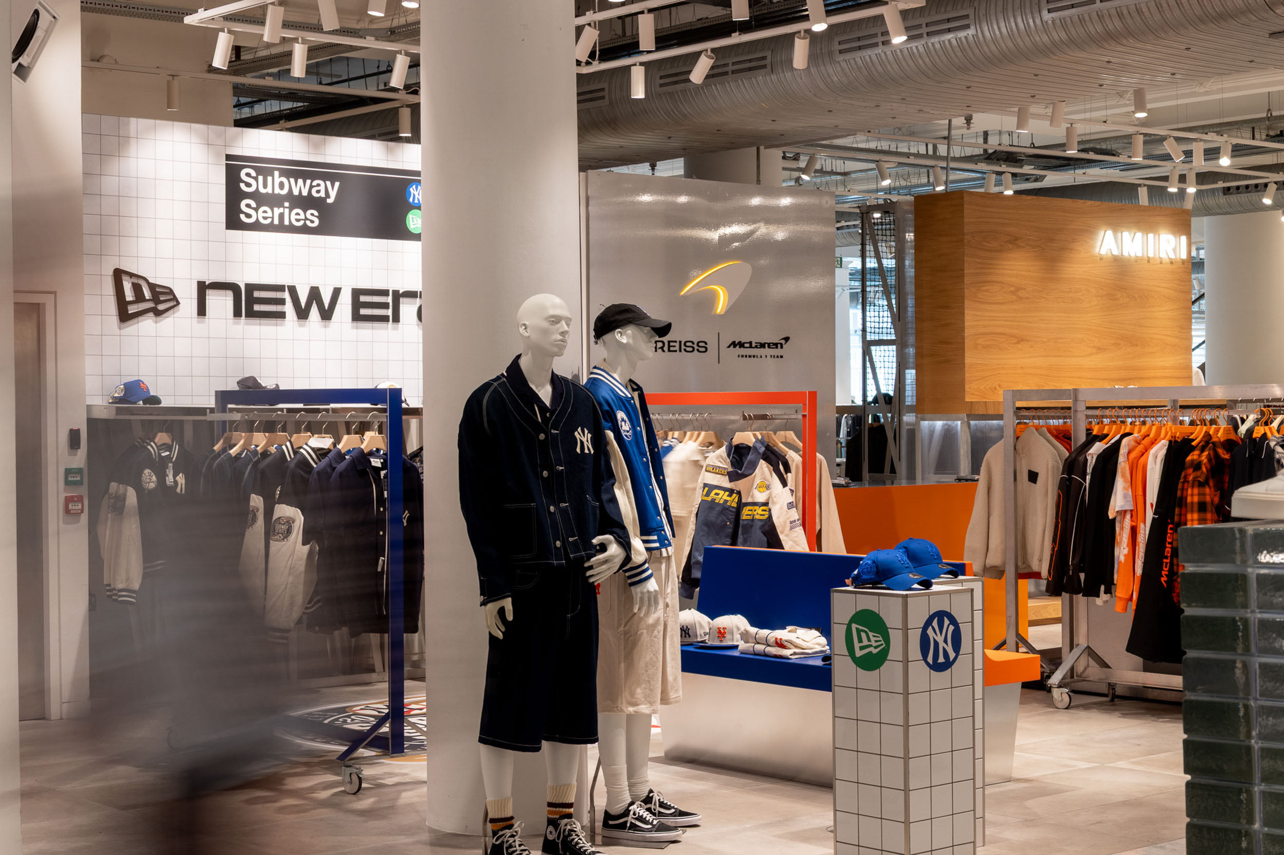 New Era retail pop-up activation featuring branded apparel displays, themed merchandising and immersive customer experience design