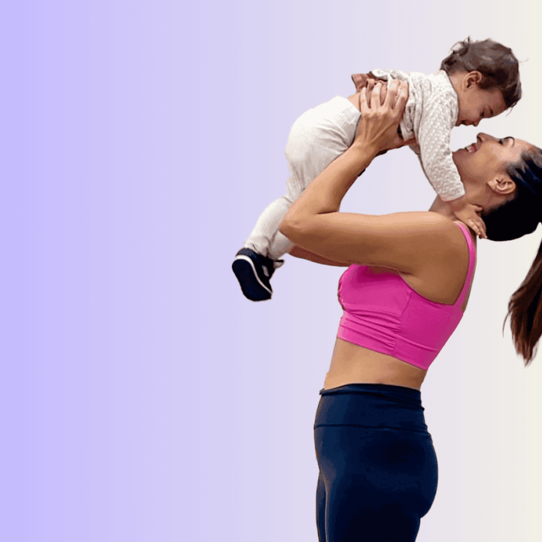 Maman avec son bébé pour le programme de fitness post-partum Post-Partum Mum
