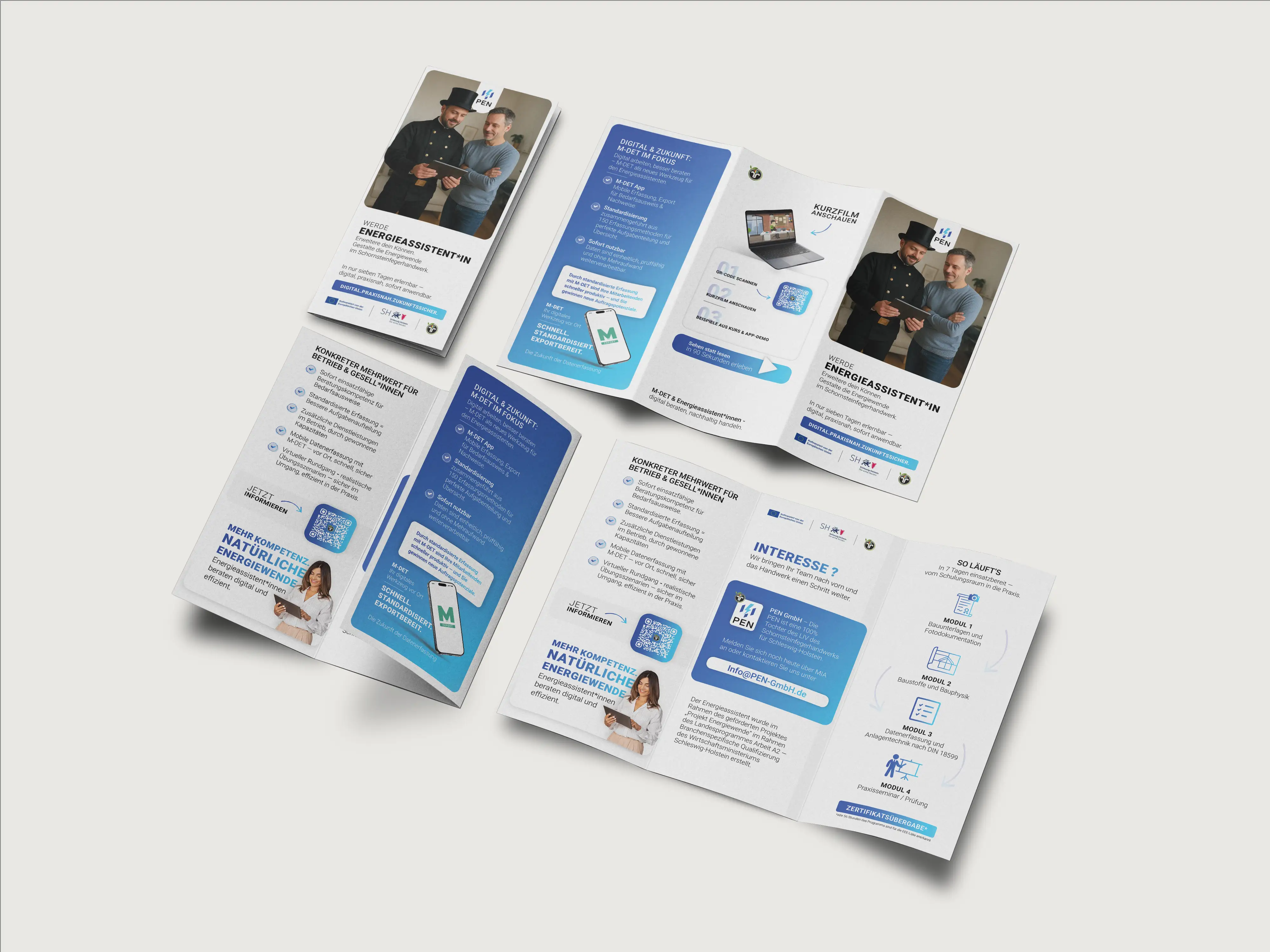 Mehrere aufgeklappte Trifold-Flyer für den Kurs Werde Energieassistent im Schornsteinfegerhandwerk