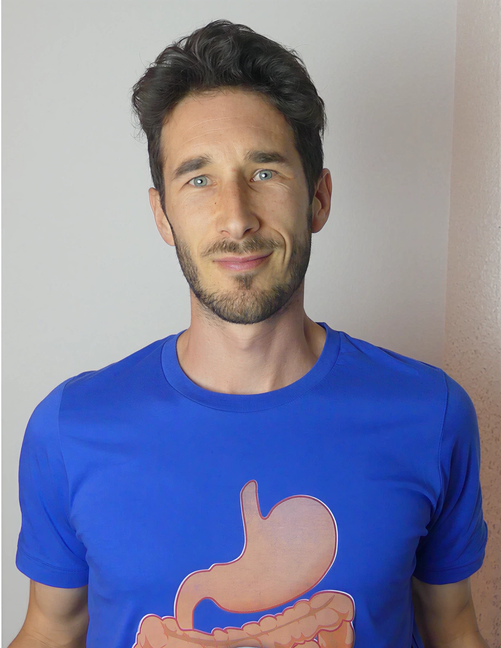 Portrait de Julie Scanzi, experte collaboratrice d'Andréanne Martin, spécialisée en santé intestinale et partenaire du défi #BoostTonMicrobiote.