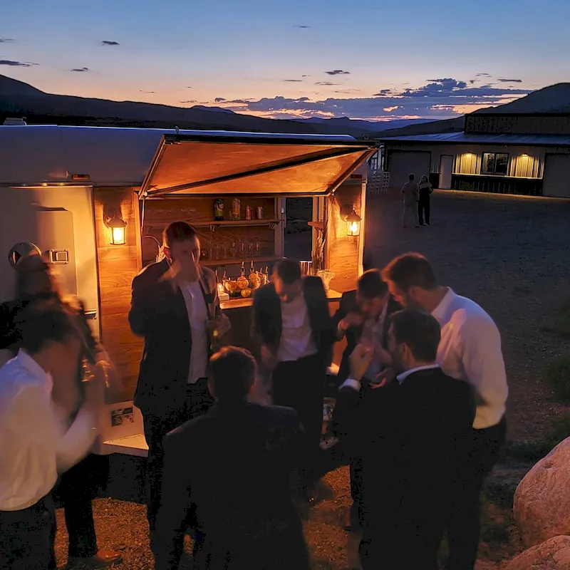 Whiskey hitch rental at a night event