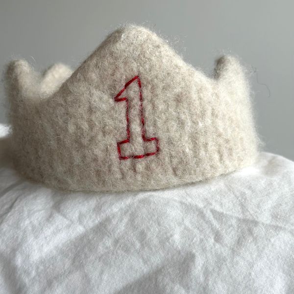 Aften birthday crown knitting pattern, photo 3