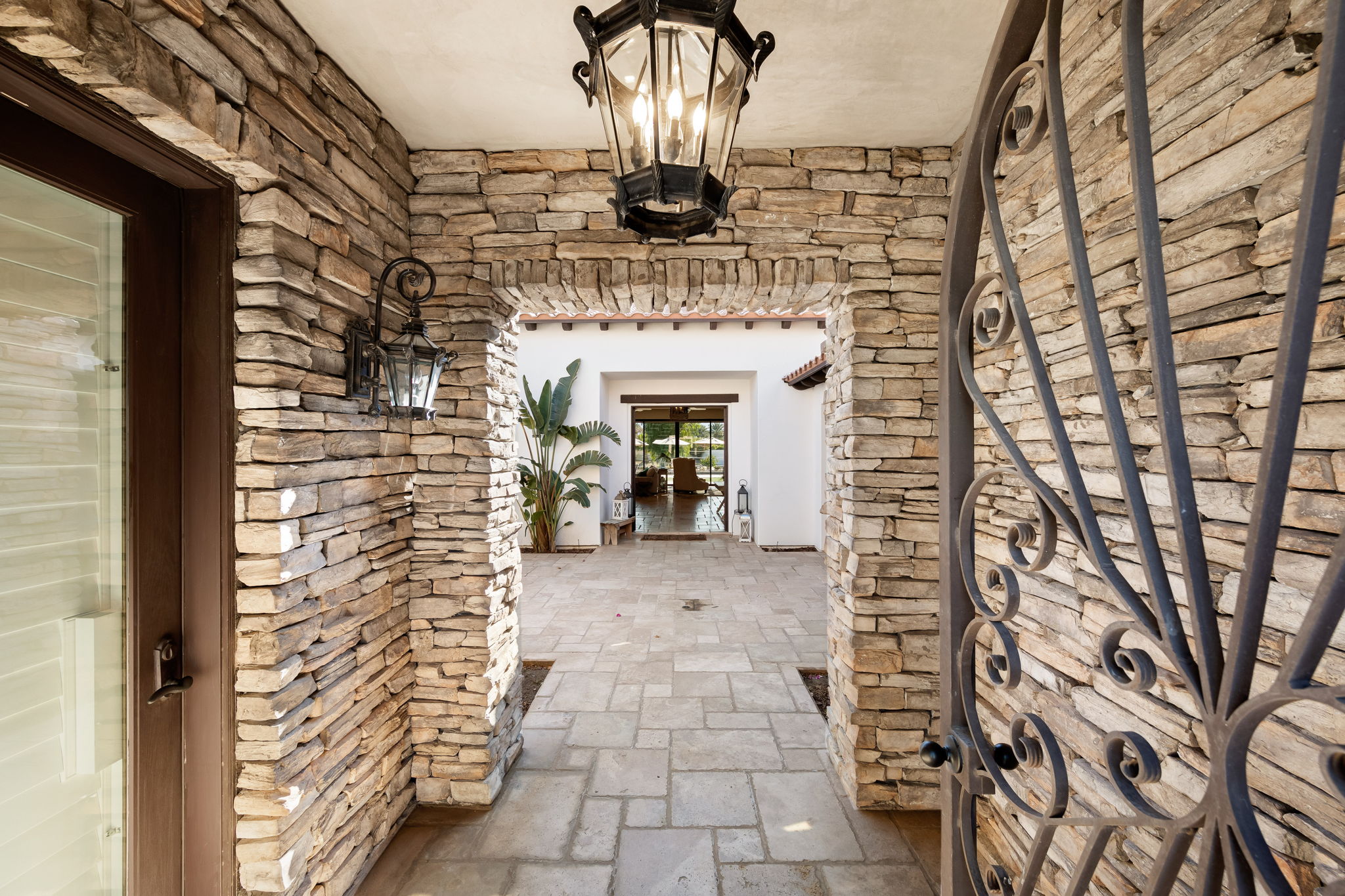 Here comes the alt text