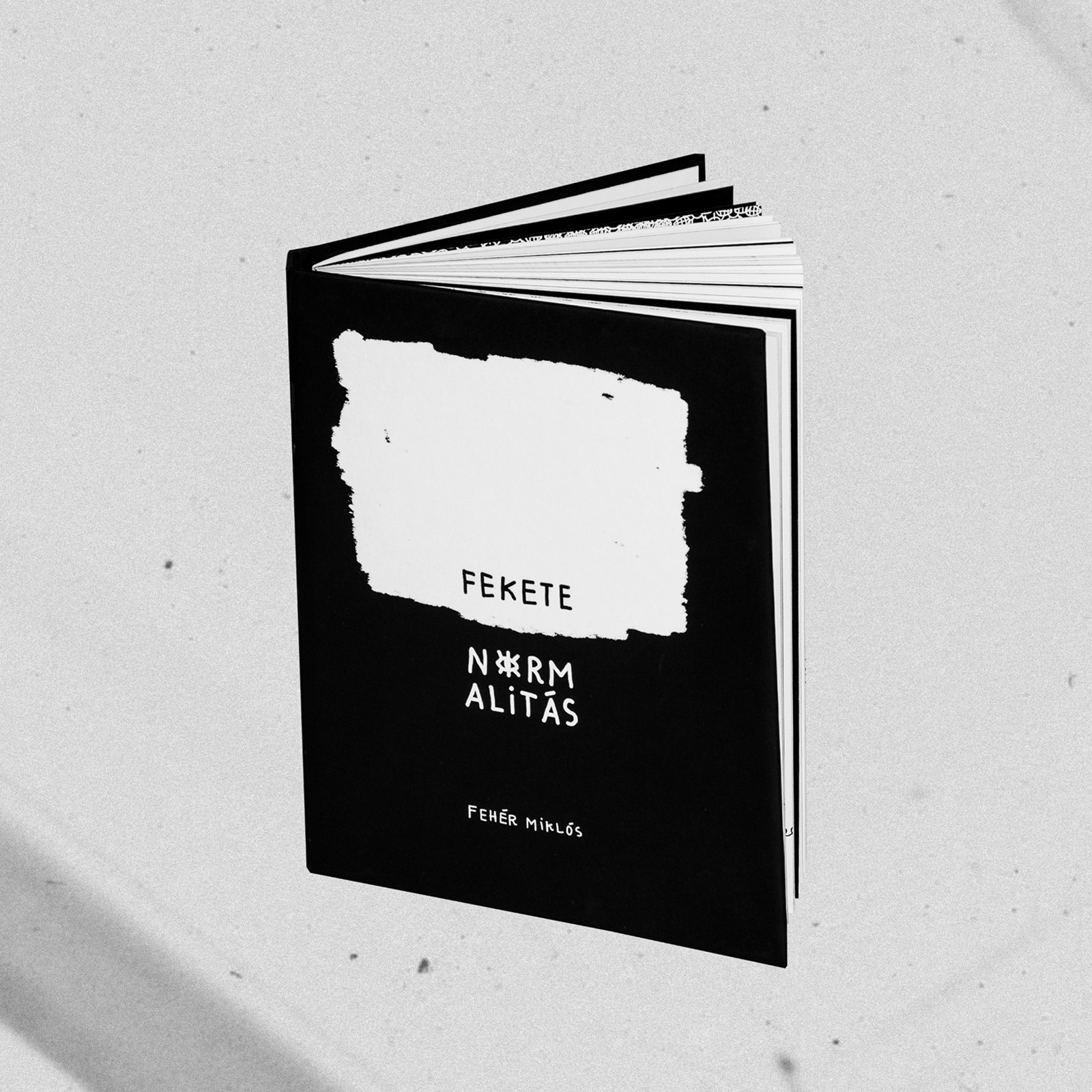 Fekete Normalitás, Könyvtervezés - Atelier Soie