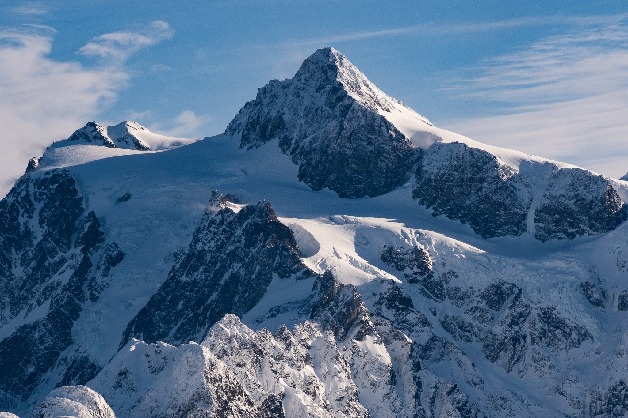 Skyline Mountain Guides