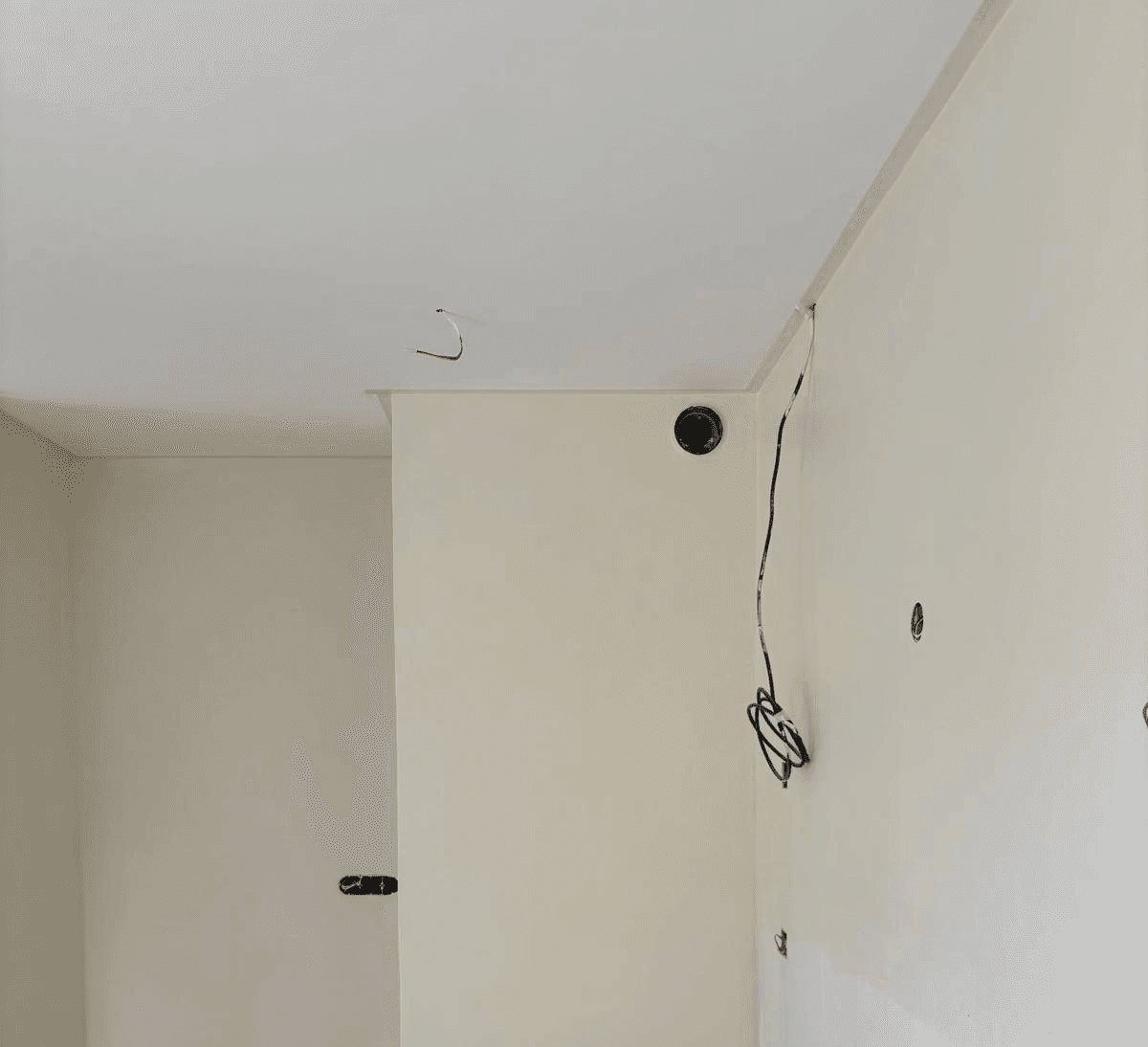 Murs et plafonds repeints par Nel Peinture Bâtiment à Valbonne