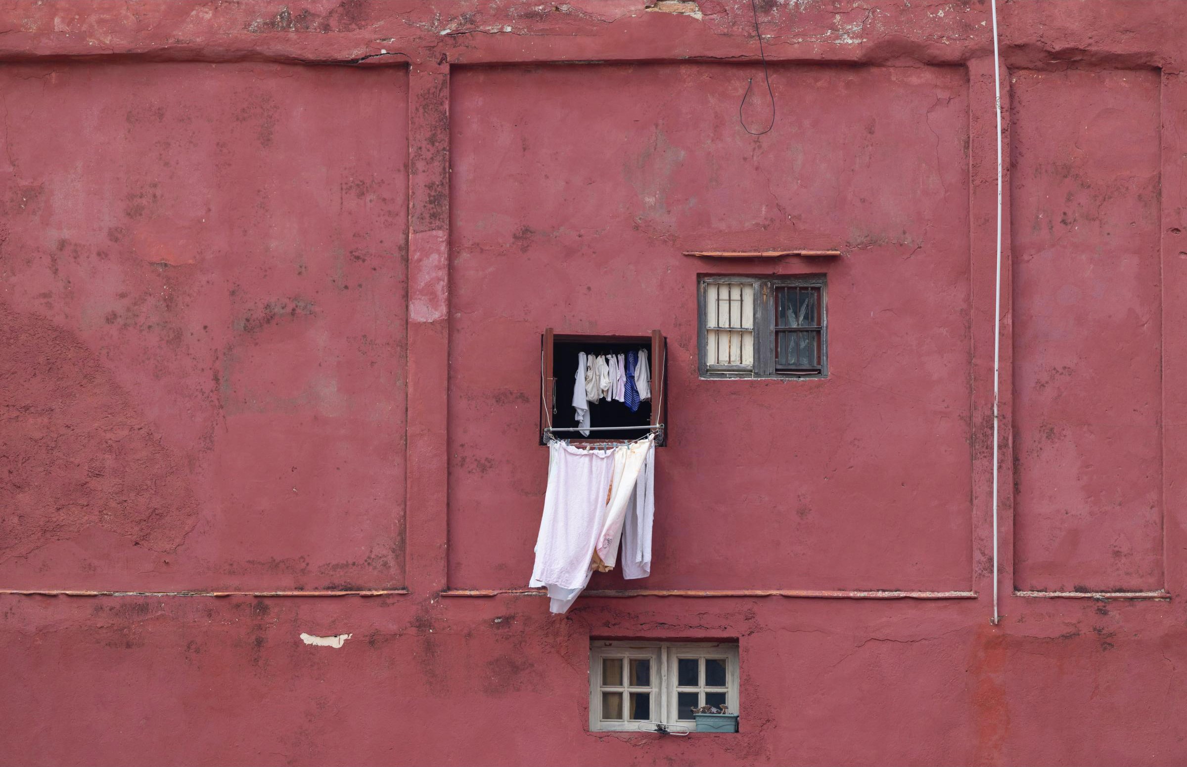 Threads on Red - Havana, Cuba