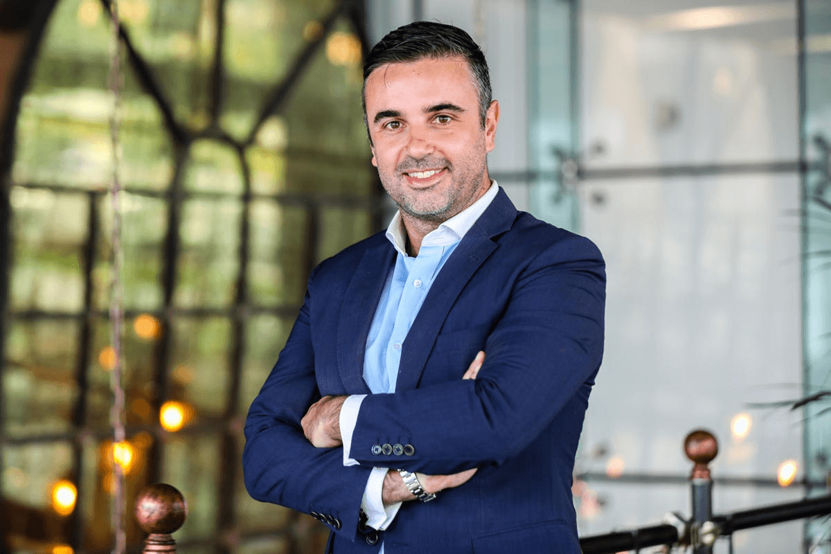 Christopher Flinos - CEO of Hayvn.