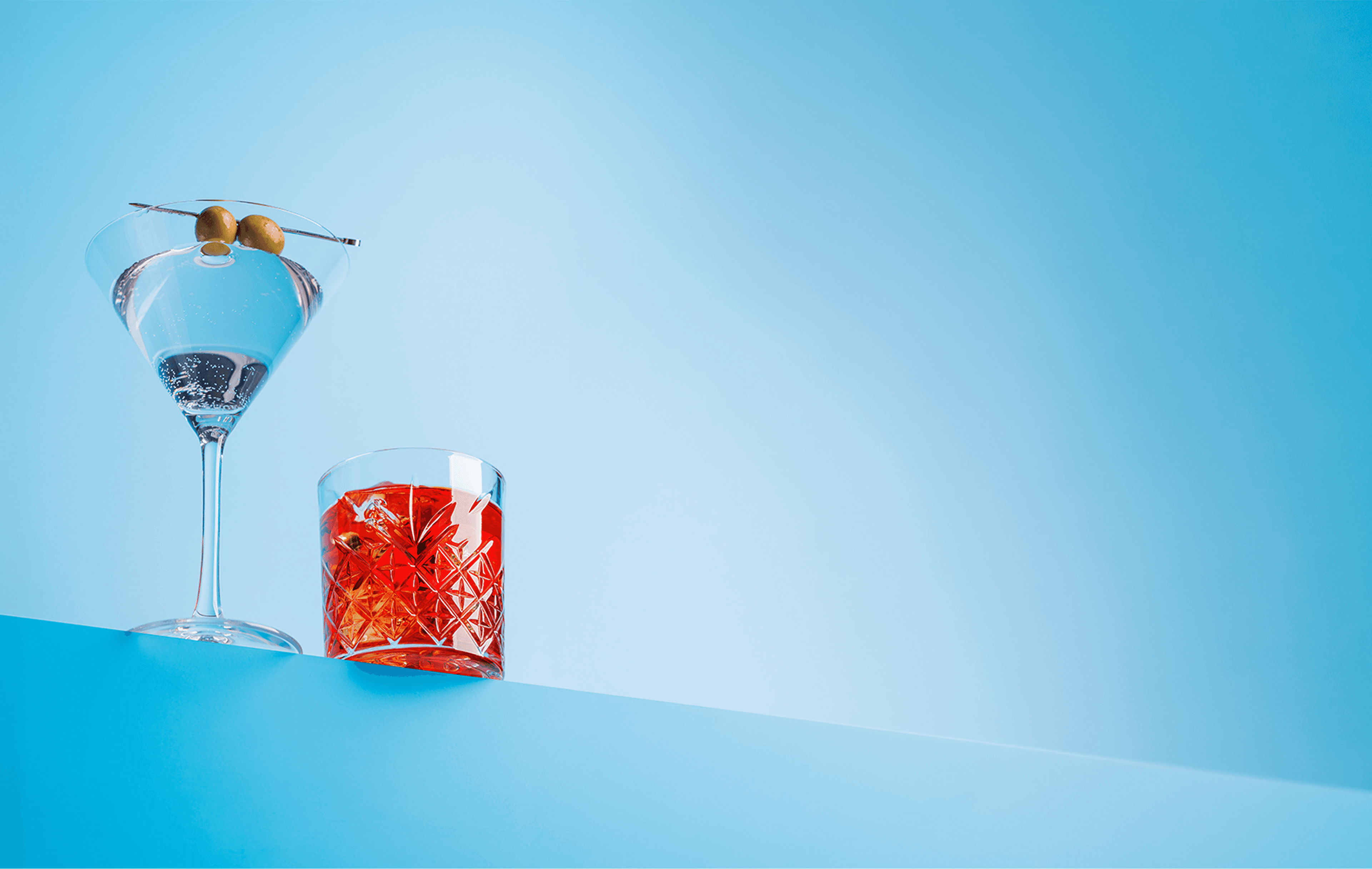  blue background image with two glasses