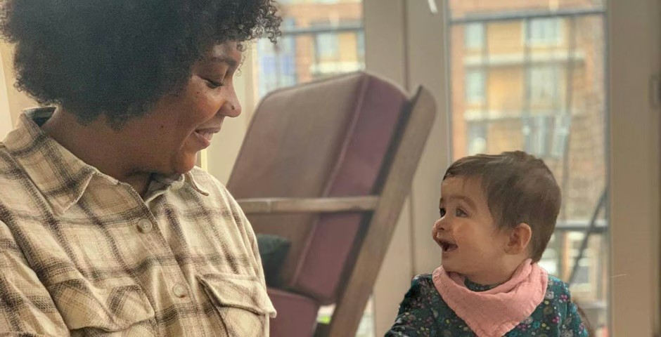 Babysitter Angel Afanaisa