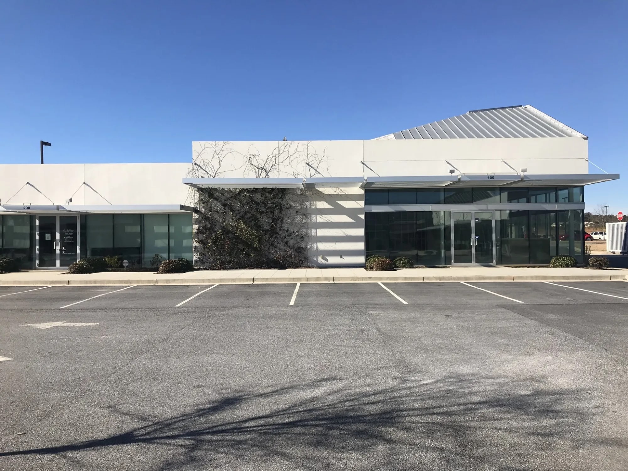 426 Exchange Blvd