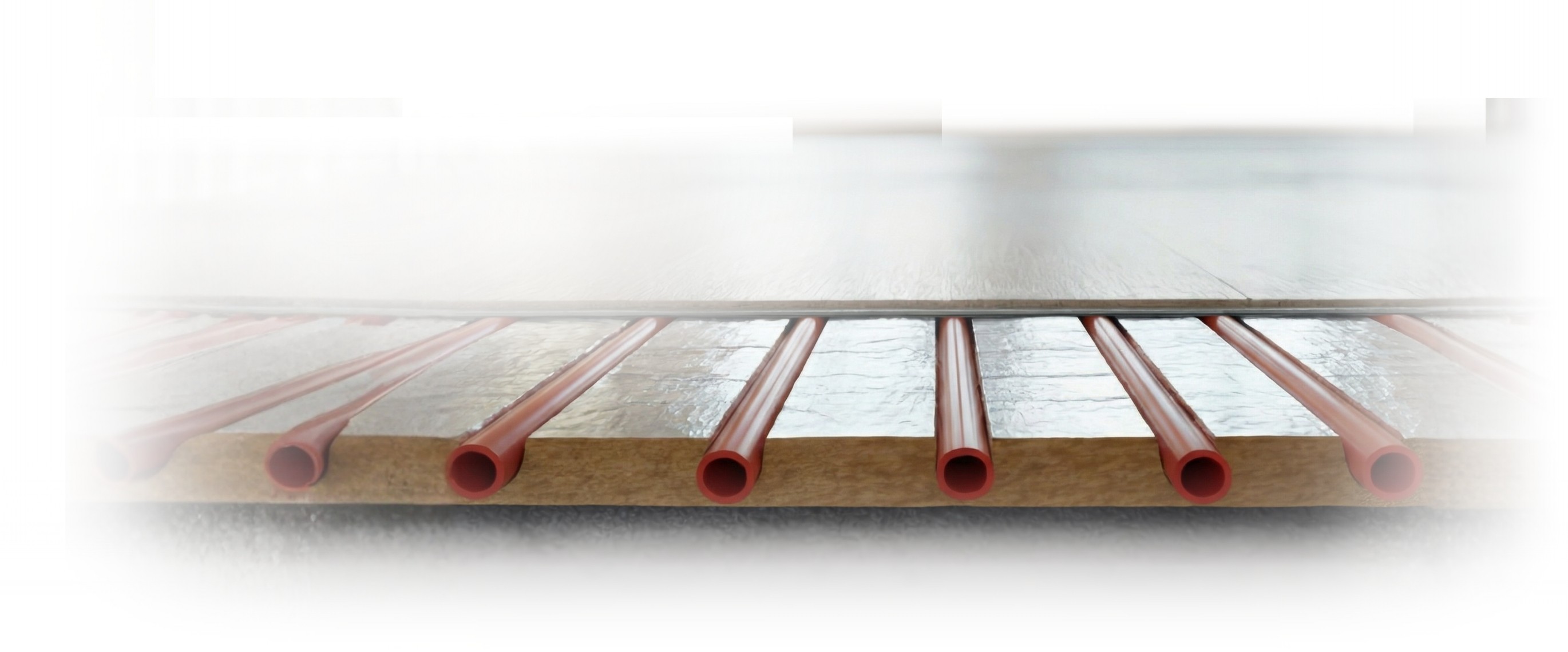 Header Bild für Desktop Version mit einem Baby und einer Auflistung verschiedener Merkmale unserer Fußbodenheizung.