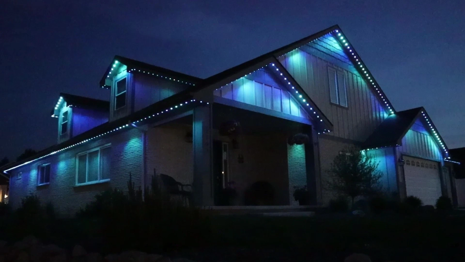 Professional Outdoor Light Installation in Chadds Ford, PA done by Mammoth Lights.