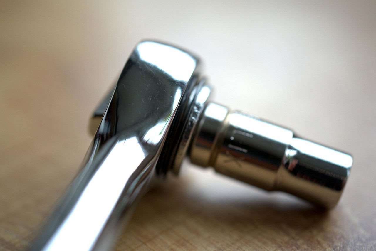 ratchet,-tool,-workshop,-repair,-maintenance,-wrench,-craft,-work,-metal,-glitte - webandi (pixabay)