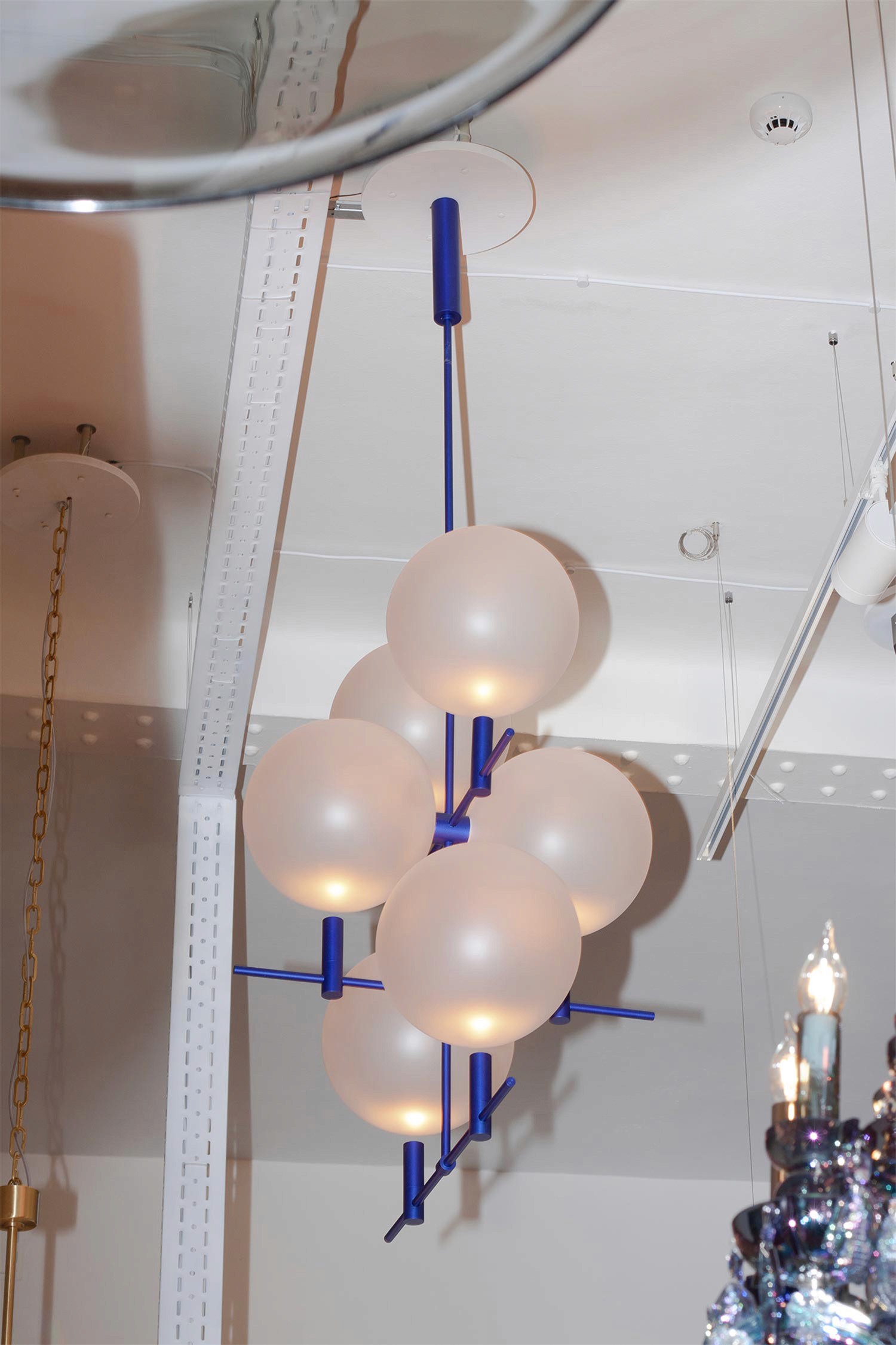 side-view-luna-i06-vertical-lighting-at-made-by-fire-exhibition-jiri-krejcirik