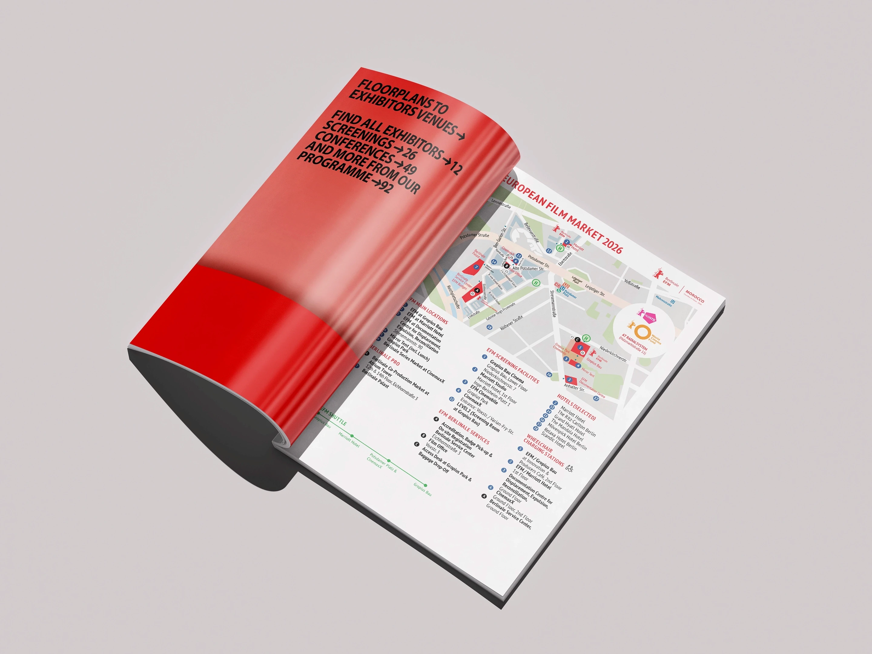 Berlinale EFM Guide 2026 Mockup: aufgeklapptes Heft mit Inhaltsverzeichnis und Lageplan der Veranstaltungsorte am Potsdamer Platz