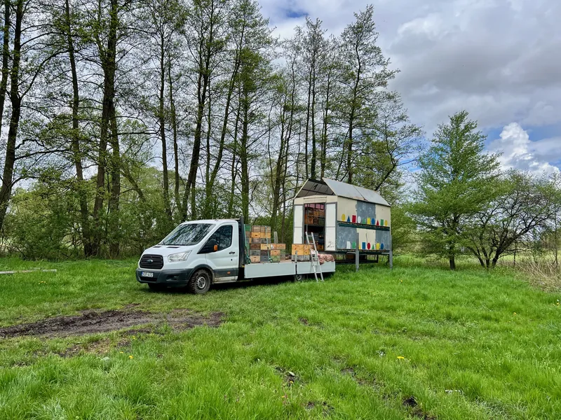 Munka a méhkonténerben