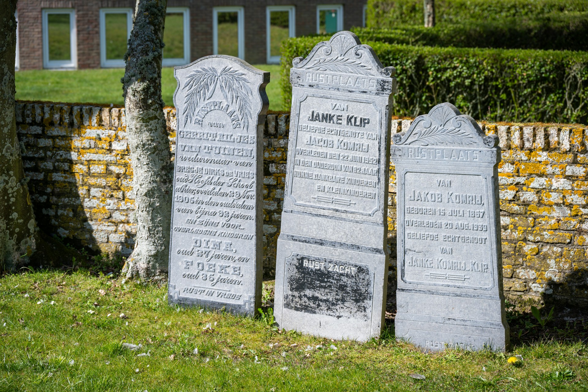 questions to ask before ordering a headstone