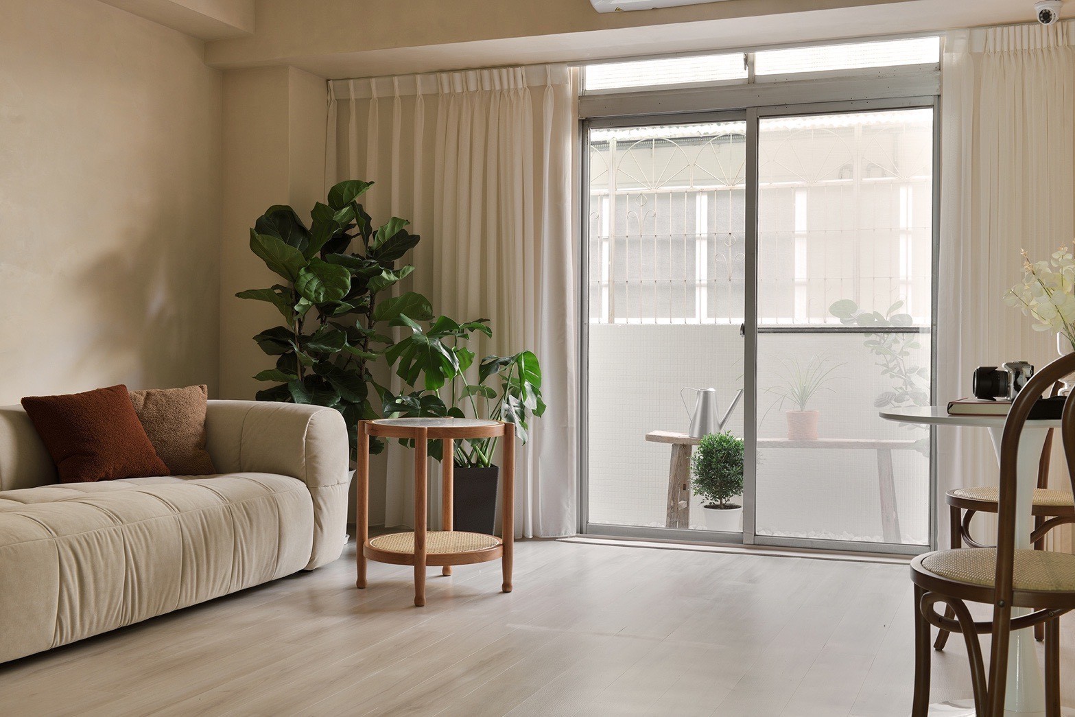 Woman receiving cosmetic skin treatment