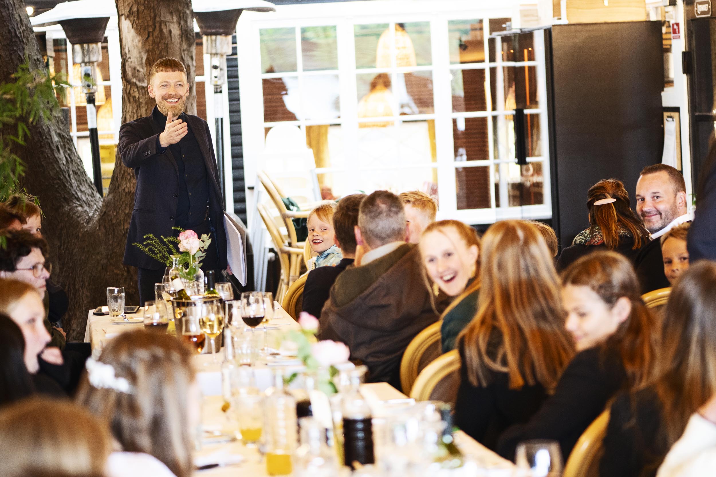 Mikkel Karlsen optræder med mentalisme til konfirmation