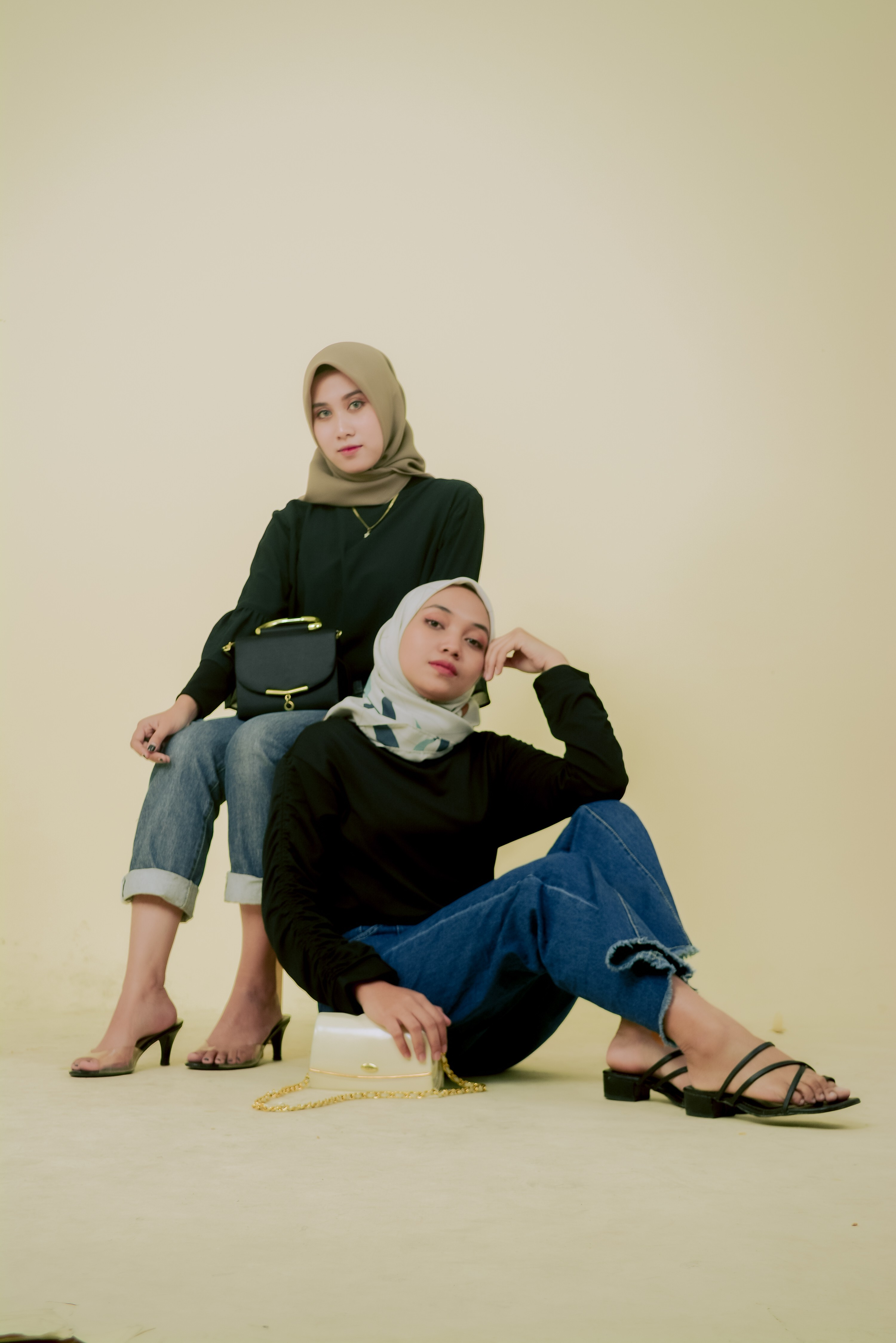 Renda & Dinda at Studio Jember