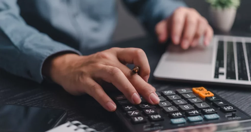 ตั้งราคาสินค้ายังไง ให้ขายดีและกำไร - เทคนิคการคำนวณราคาสินค้าให้ไม่ขาดทุนและดูน่าซื้อ ปัจจัยในการคำนวณและตั้งราคา