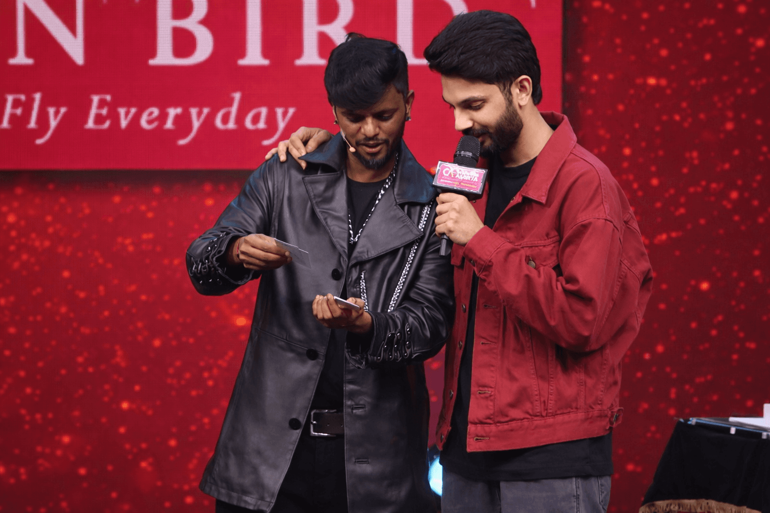 Magician Vicky Krish performing Close-Up Magic with Music Director Anirudh