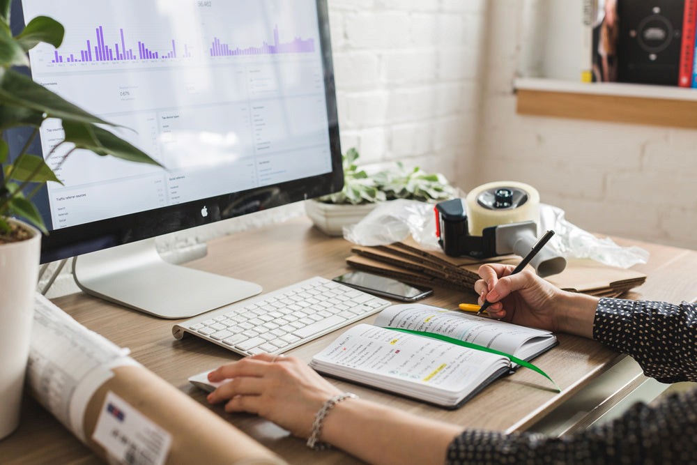 Home Office e Trabalho Híbrido: Direitos e Obrigações pela CLT