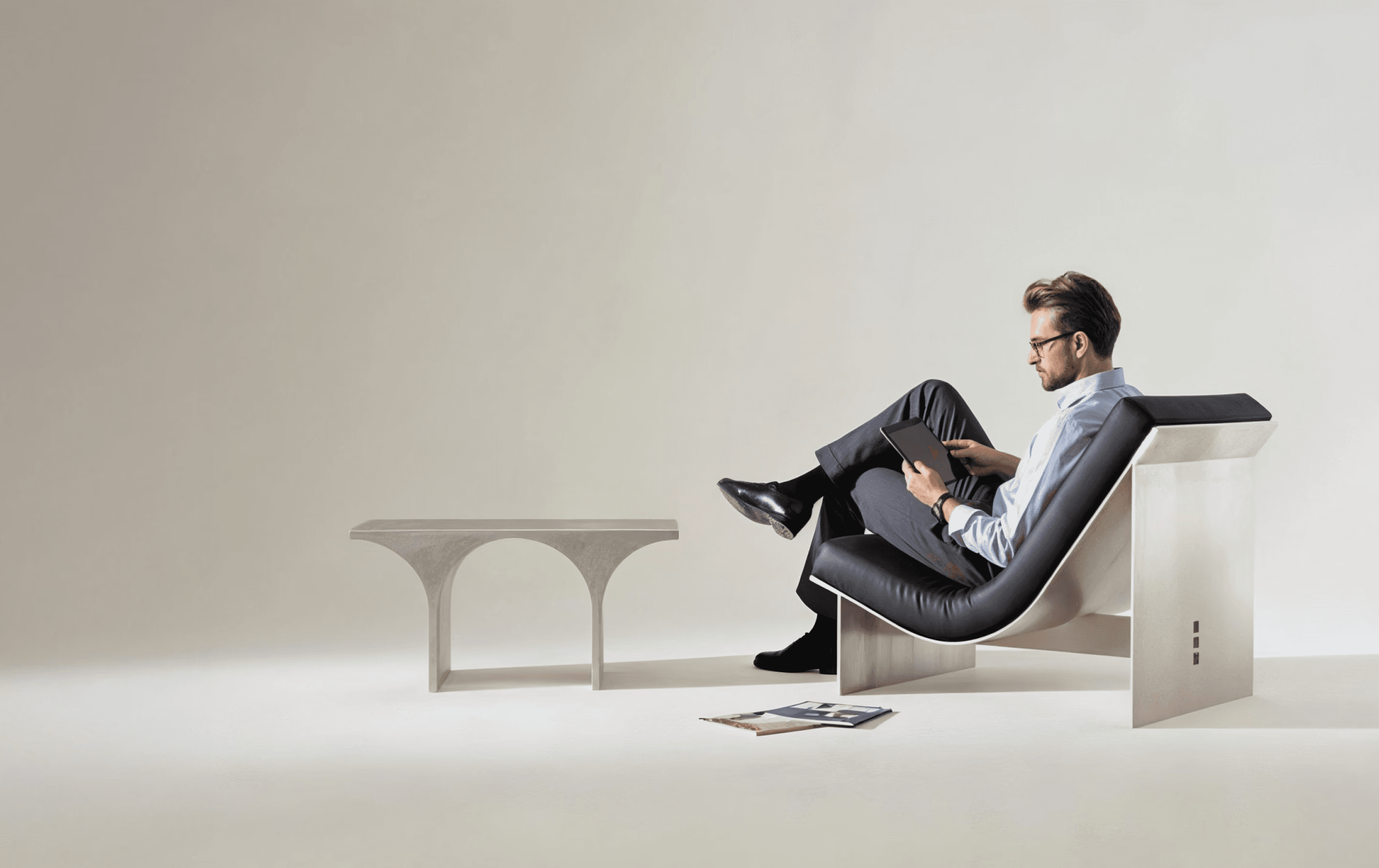 company formation in dubai uae - a men sit in the sofa