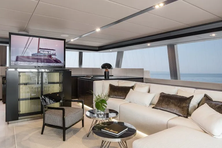 Interior del Sunreef 70