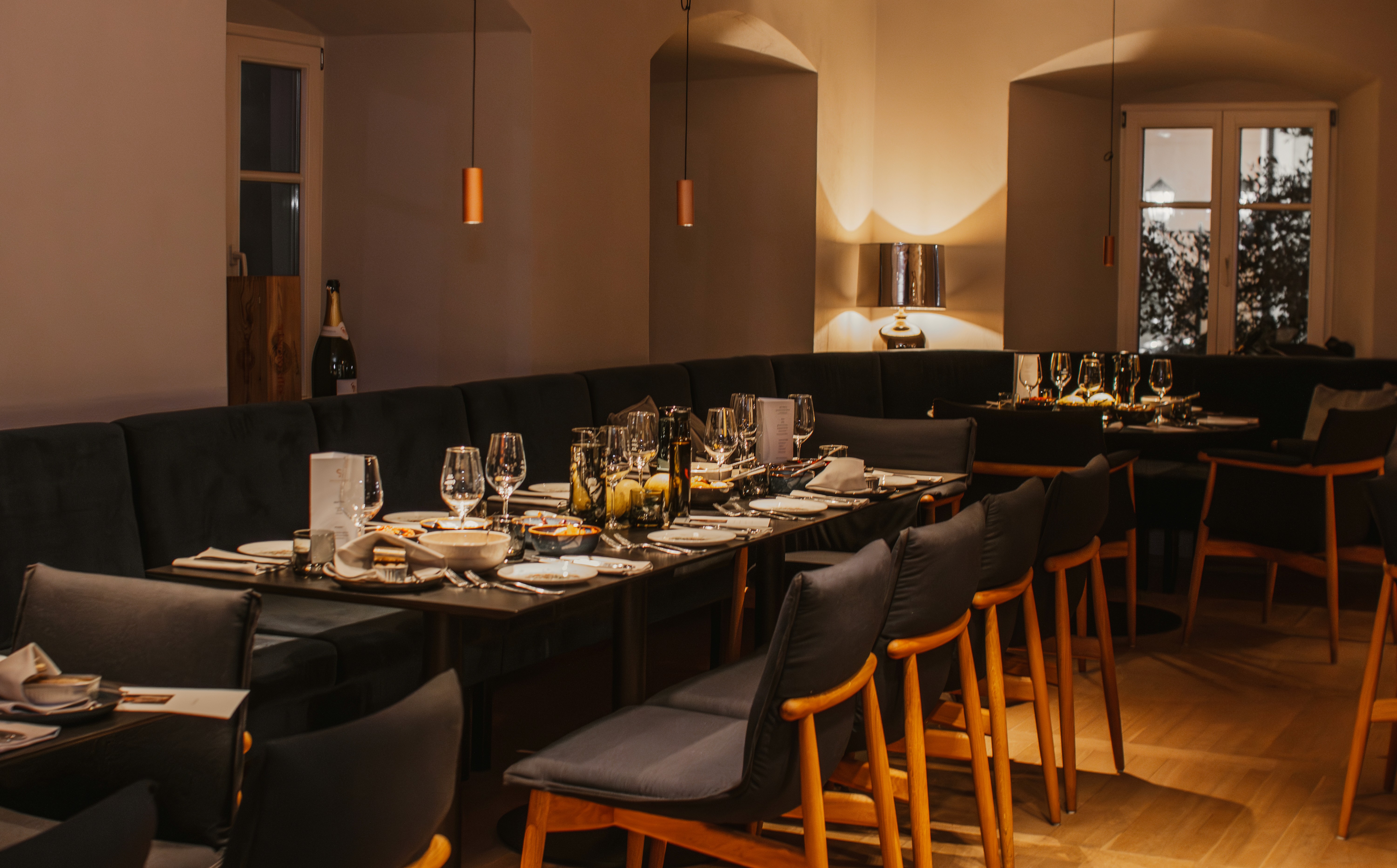 Gedeckte Tafel im Restaurant