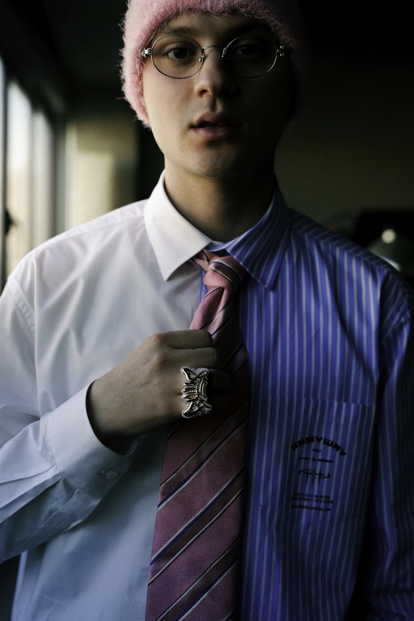 Ritratto editoriale di Diss Gacha scattato da Edoardo Verduchi