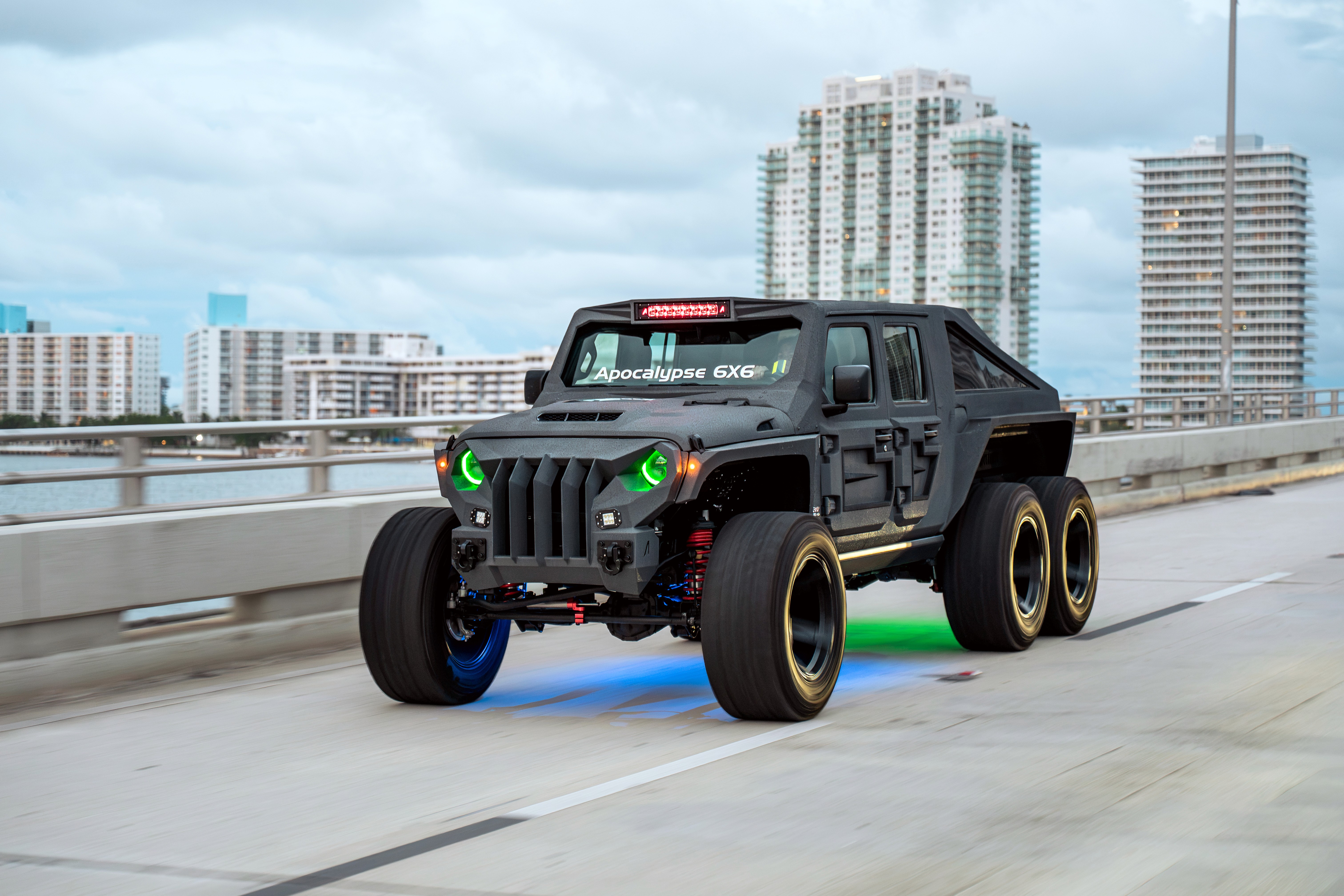 Soflo Customs — photograph 11