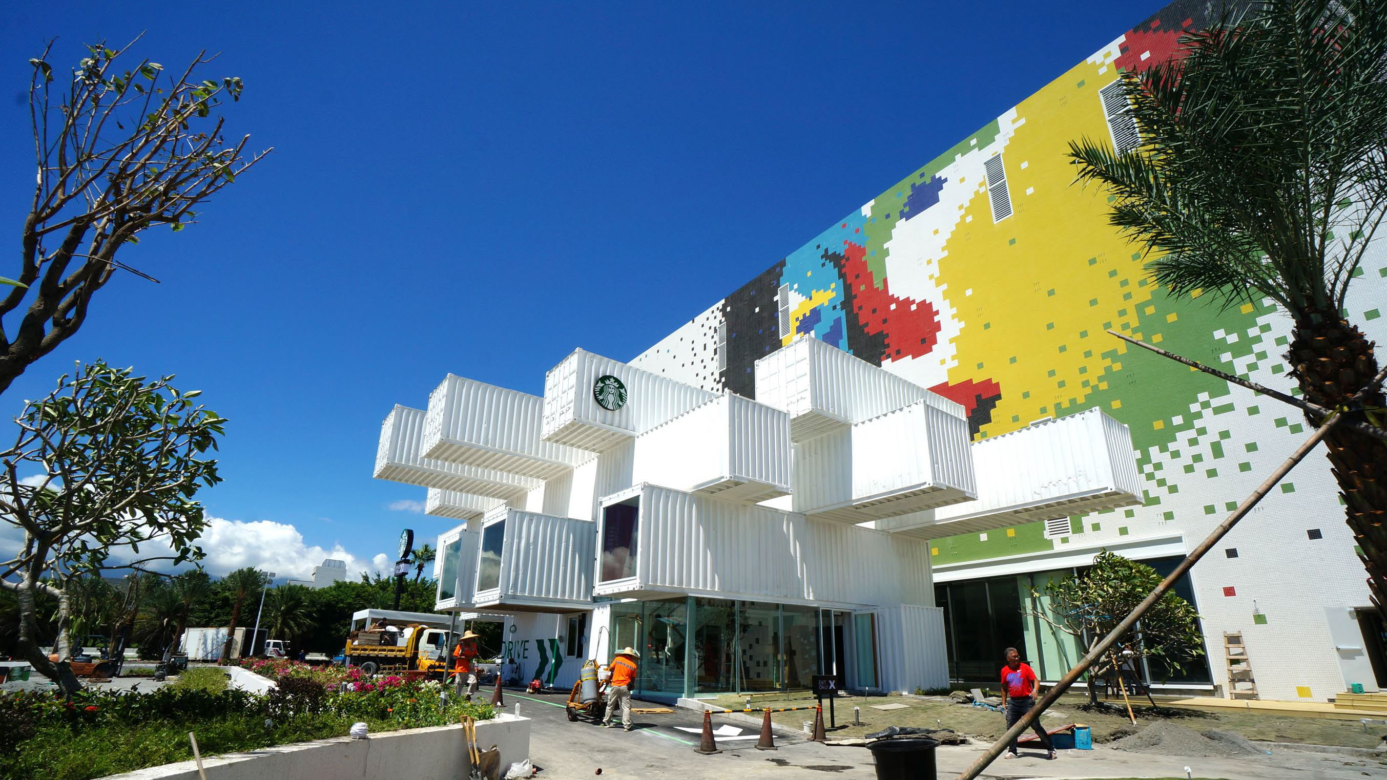 View of the store from the exterior