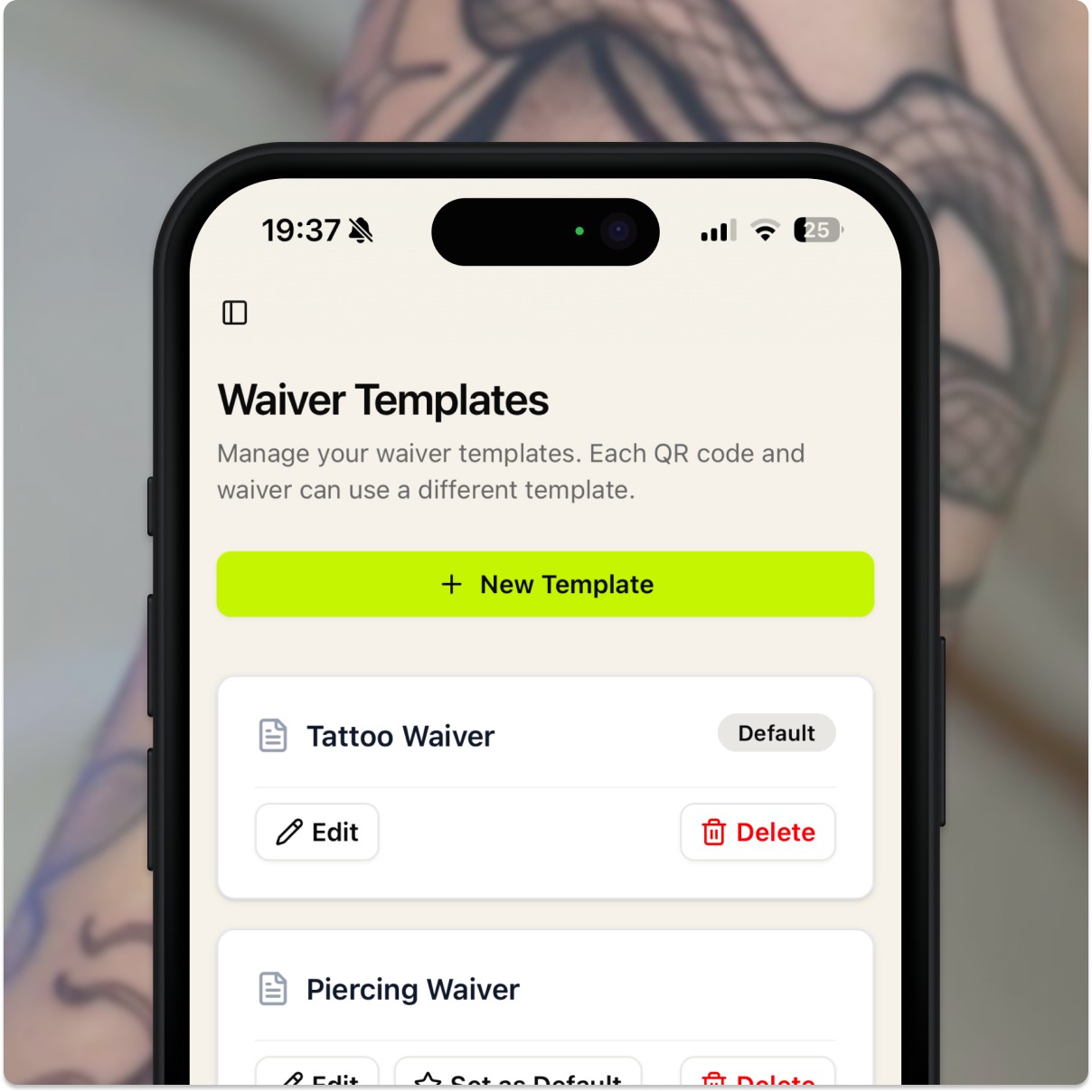 Concetrated triathlete grayscale