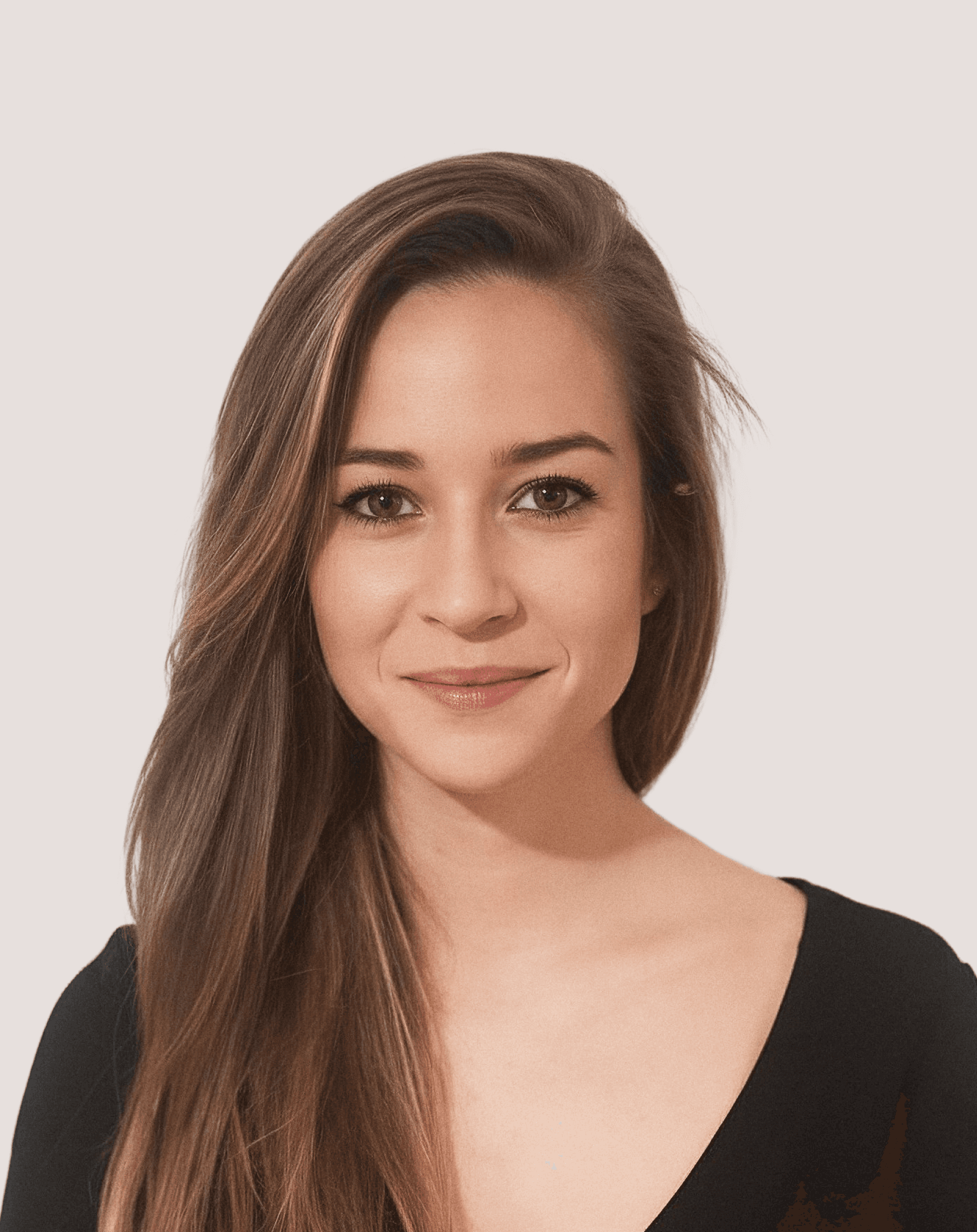 Portrait of Lara Pastor, Spatial Designer at Astrophat Studio — focused on experiential design and branded environments.