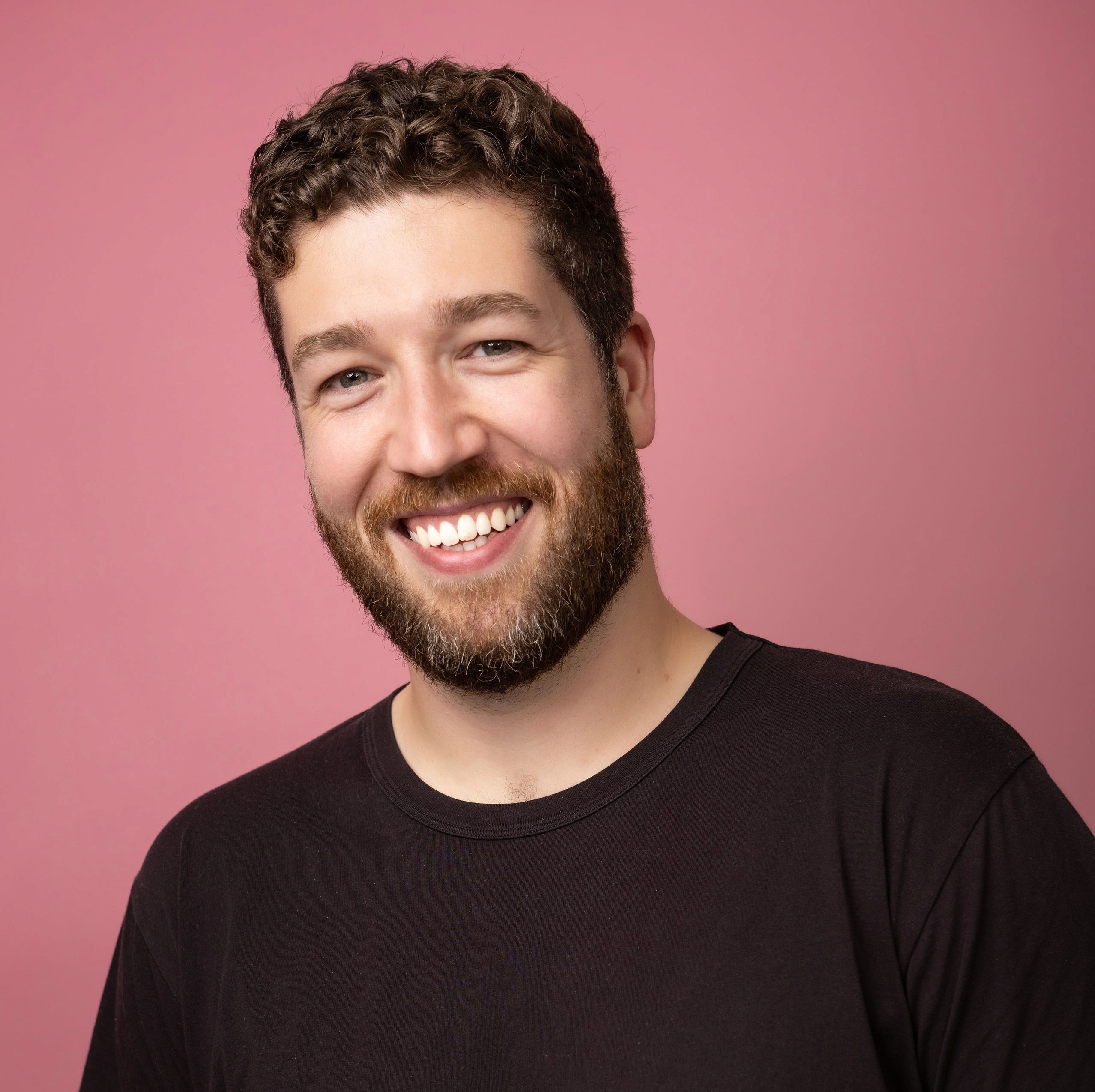 an image of Emily Hanson, founder of Emerlilly.