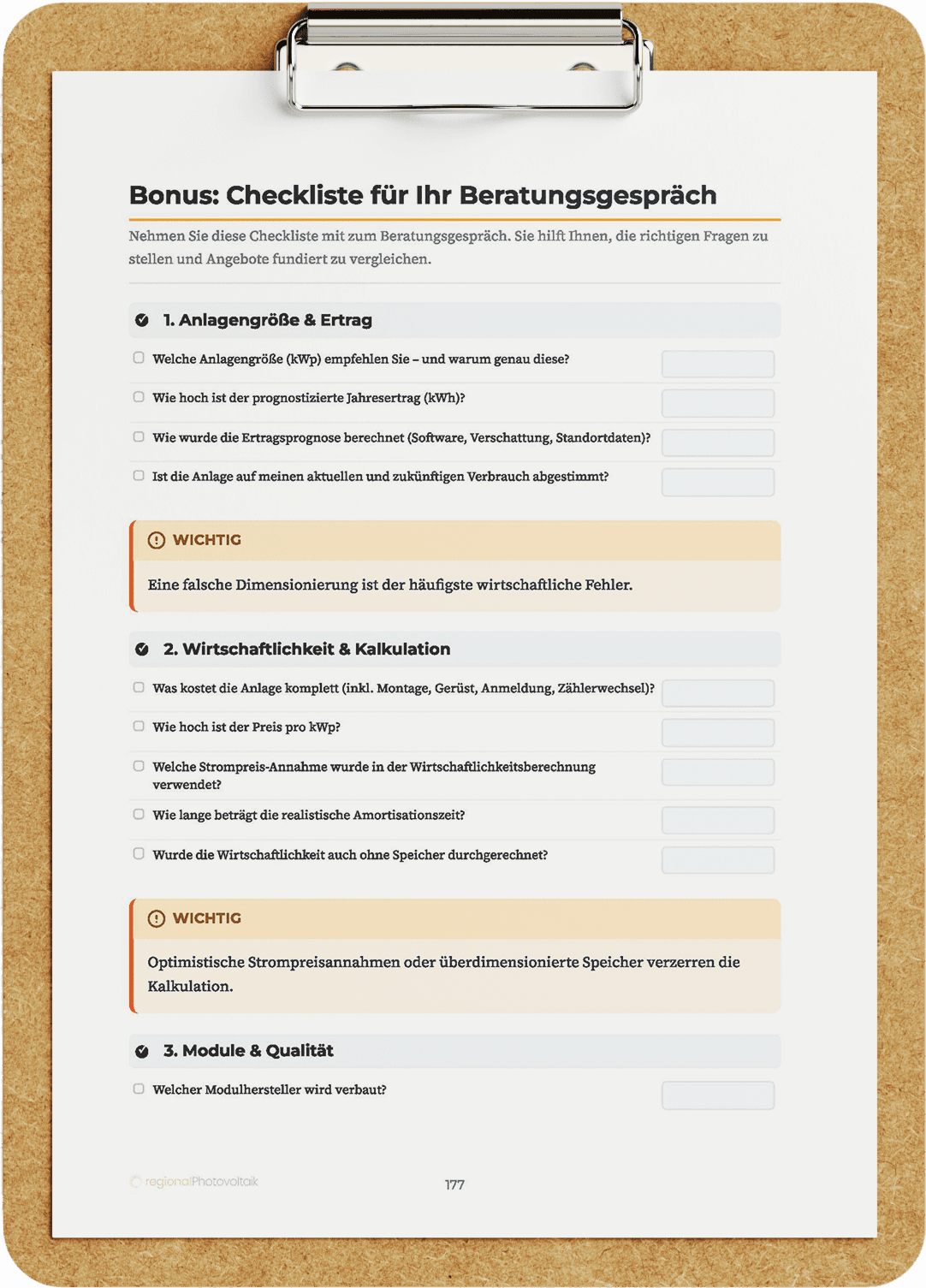 Ein Vorschaubild der Wärmepumpen Checkliste auf einem Klemmbrett.