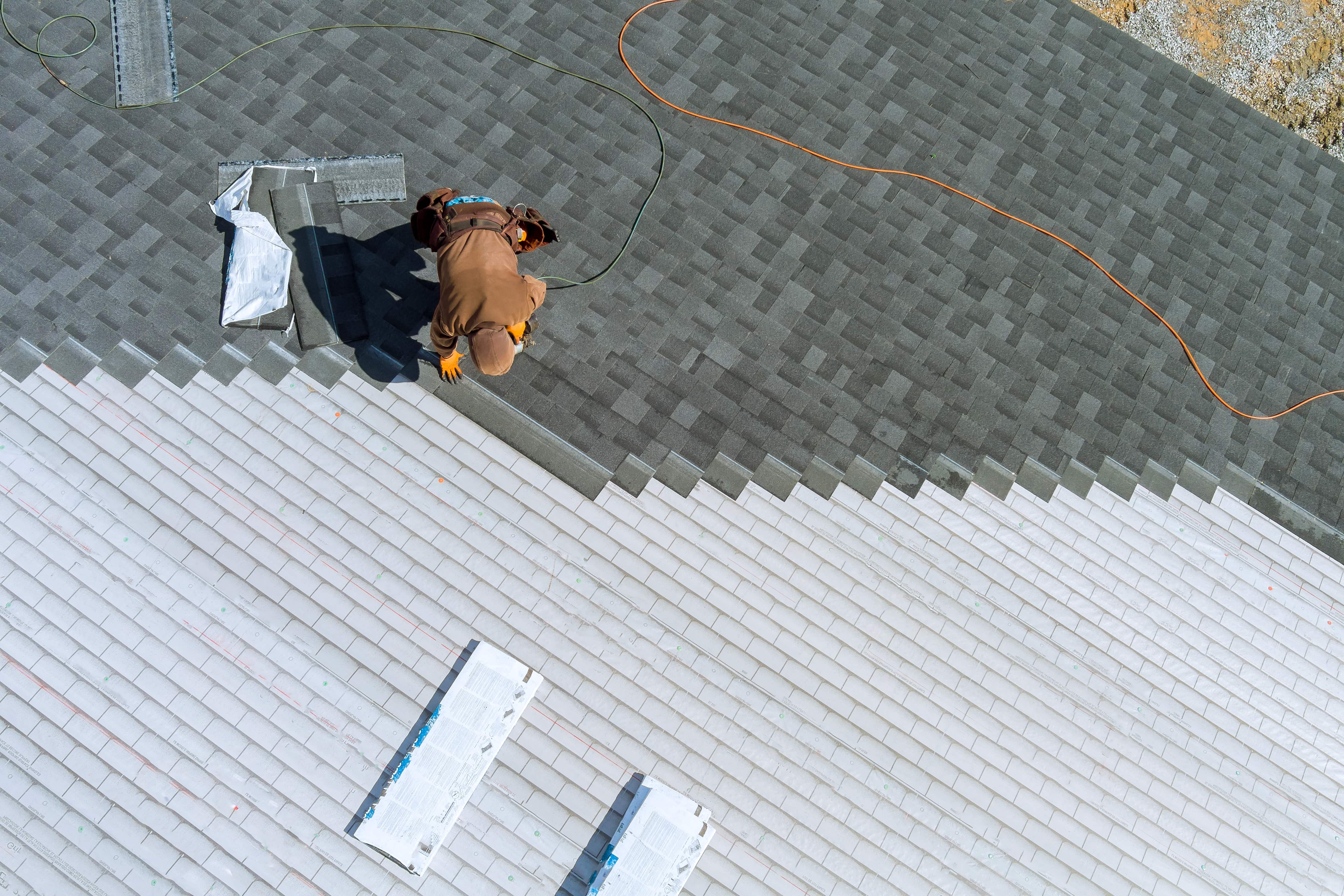 workers-installing-solar-panels-for-efficient-ene-2026-03-18-05-05-22-utc.jpg
