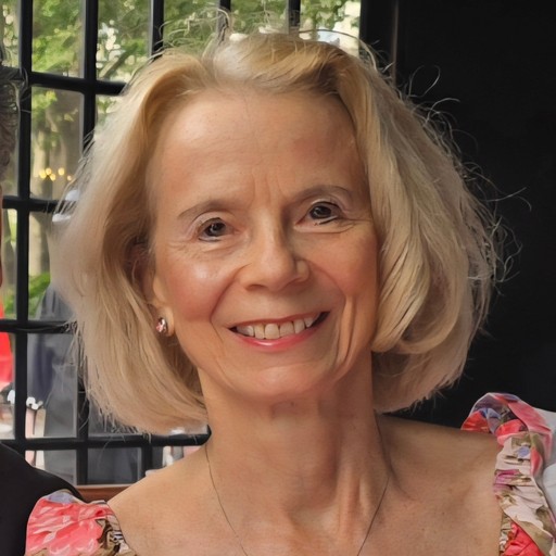 A old women looking to a camera