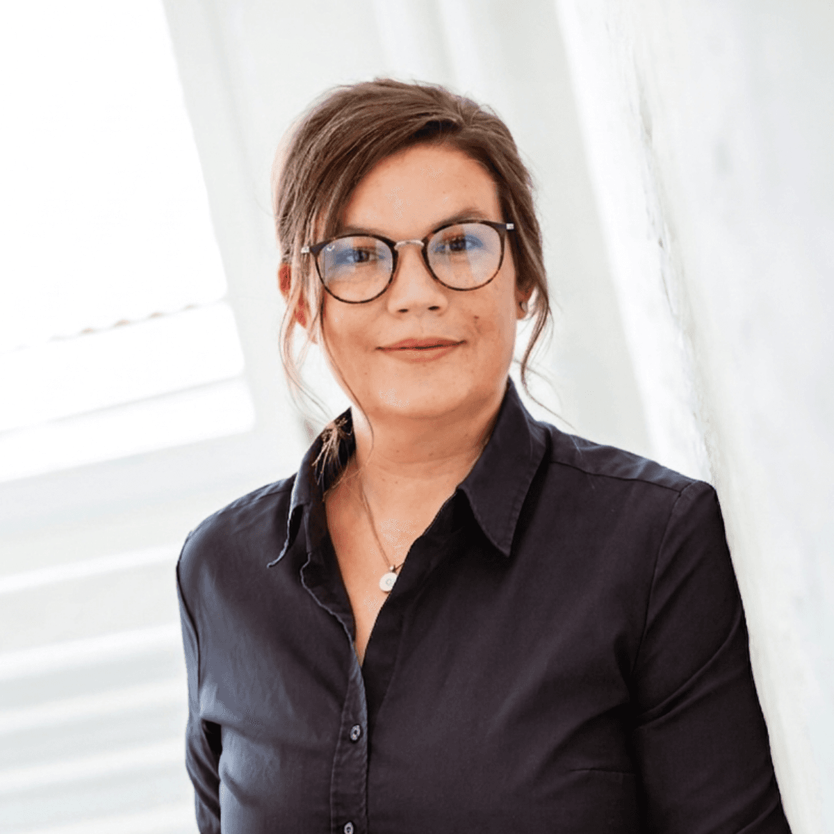 Porträtfotos von Anna Afghani und Amber Raheja