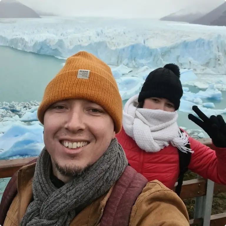 walking in a glaciar - el calafate