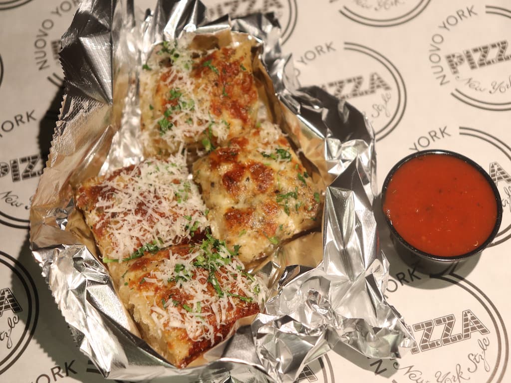 Parmesan Bread Bites (4 pcs)