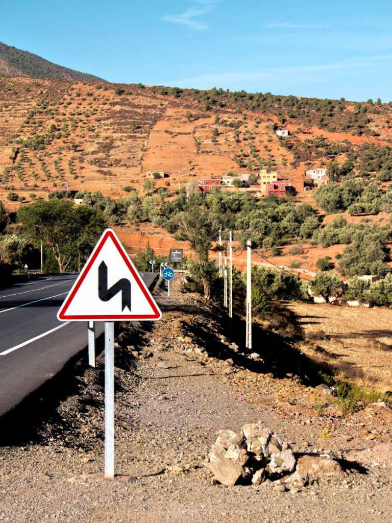 road on the way to ouarzazate
