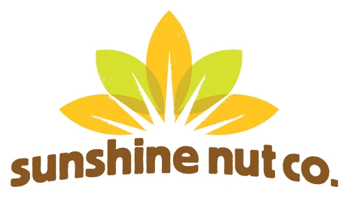 Logo der Sunshine Nut Co. – Eine gemeinnützige Organisation zur Unterstützung von Cashew-Bauern in Mosambik, gefördert durch die DAG Unternehmensgruppe.