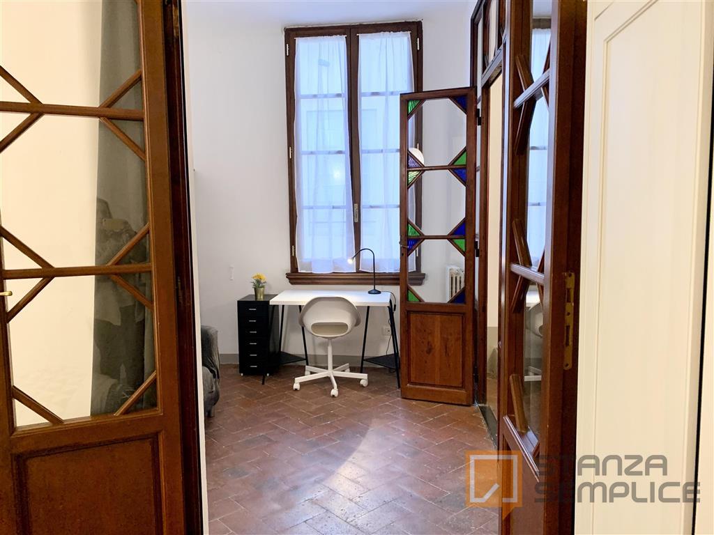 Room in Via S. ANTONINO, Firenze